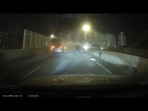 車CAM直擊 - 元朗公路近富泰交通意外 車CAM直擊 - 元朗公路近富泰交通意外